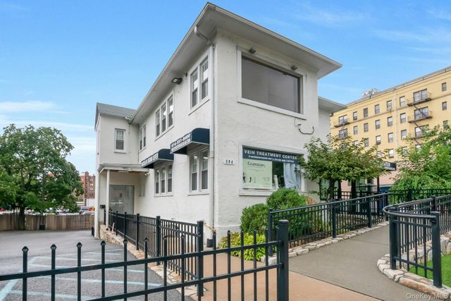 504 Gramatan Avenue 2nd Floor Store Front, Mount Vernon, NY 10552