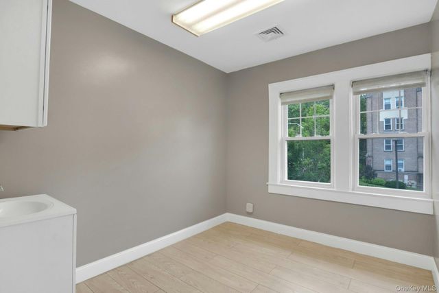 504 Gramatan Avenue 2nd Floor Store Front, Mount Vernon, NY 10552