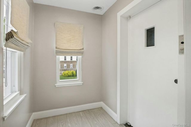 504 Gramatan Avenue 2nd Floor Store Front, Mount Vernon, NY 10552
