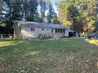 11834 W Carson City Road Road, Greenville, MI 48838