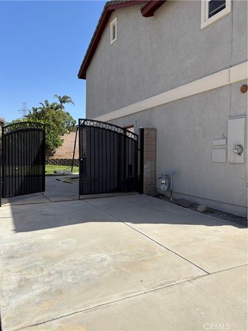 15454 Hoover Lane, Fontana, CA 92336
