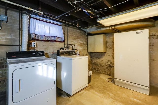 1423 S 14th STREET, Manitowoc, WI 54220