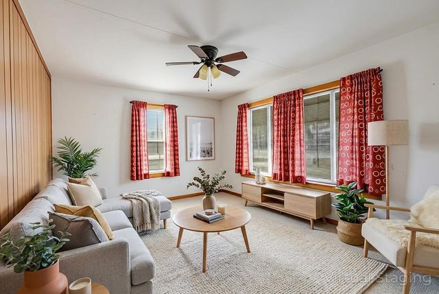 1423 S 14th STREET, Manitowoc, WI 54220