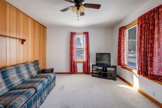 1423 S 14th STREET, Manitowoc, WI 54220