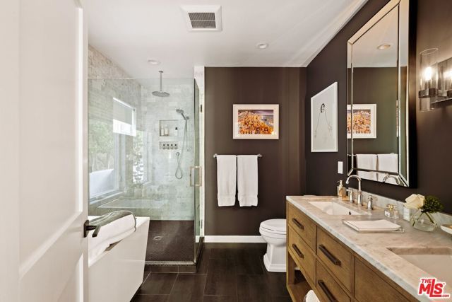 8289 Hollywood Boulevard, Los Angeles, CA 90069