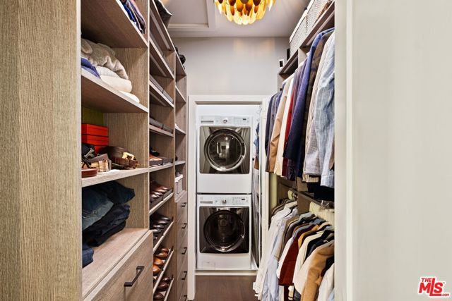 8289 Hollywood Boulevard, Los Angeles, CA 90069