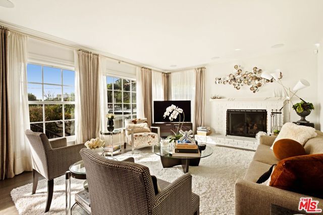 8289 Hollywood Boulevard, Los Angeles, CA 90069