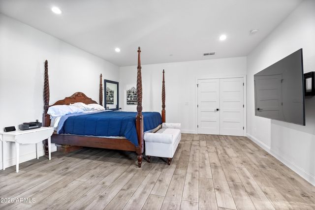 7480 E SWEETWATER Avenue E, Scottsdale, AZ 85260