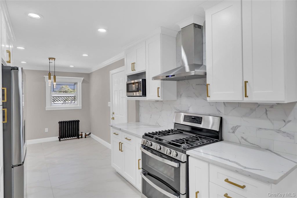 154 California Avenue, Freeport, NY 11520 — photo 4