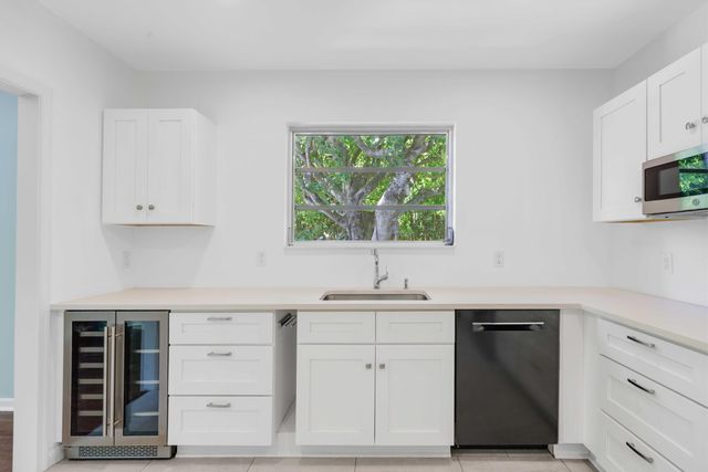 246 Merrain Road, Palm Beach, FL 33480