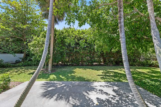 246 Merrain Road, Palm Beach, FL 33480