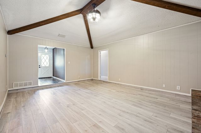 6744 Starnes Road, North Richland Hills, TX 76182