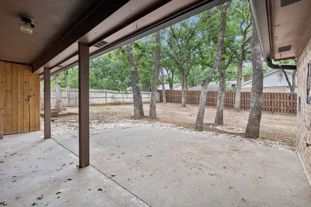 6744 Starnes Road, North Richland Hills, TX 76182