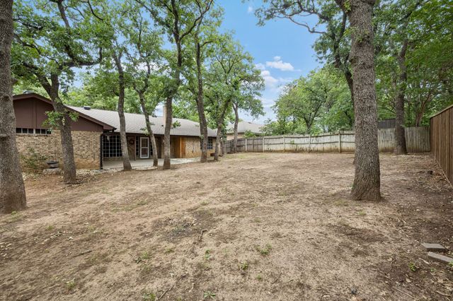 6744 Starnes Road, North Richland Hills, TX 76182