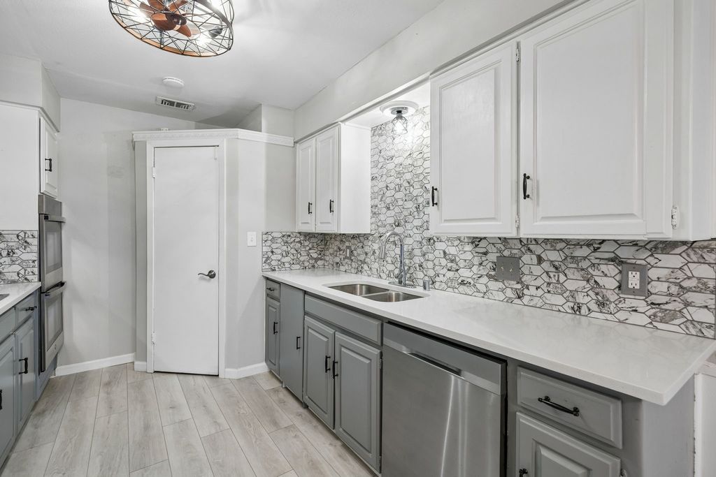 6744 Starnes Road, North Richland Hills, TX 76182