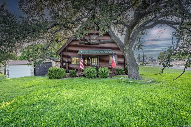 401 Lake Point, Horseshoe Bay, TX 78657