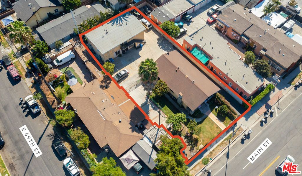 6910 S Main Street, Los Angeles, CA 90003 — exterior
