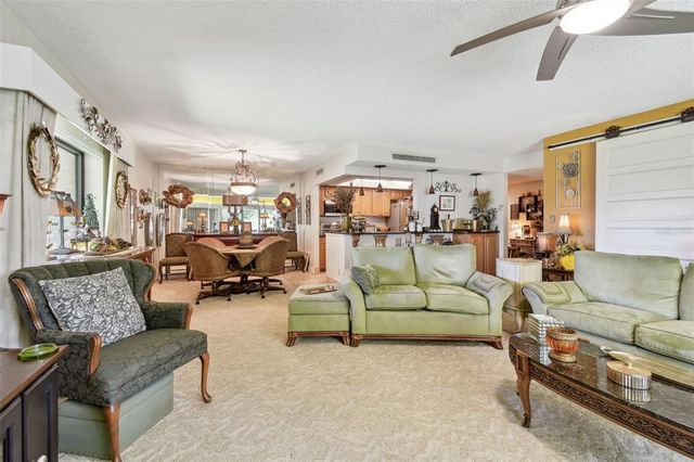 36750 US 19 N 22212, Palm Harbor, FL 34684