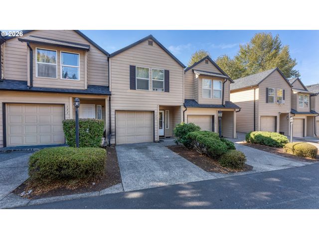 13949 BEAVERCREEK Rd 126, Oregon City, OR 97045