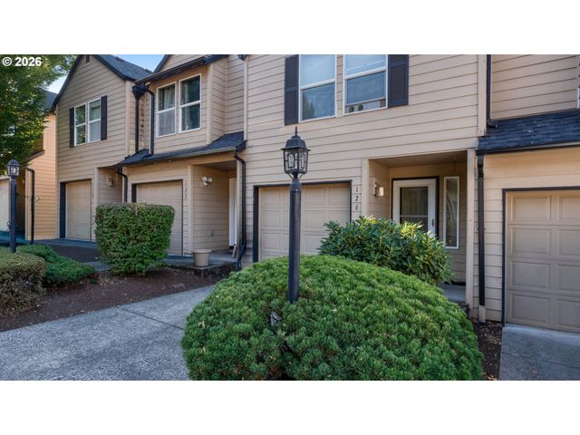 13949 BEAVERCREEK Rd 126, Oregon City, OR 97045