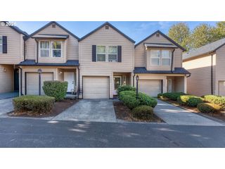 13949 BEAVERCREEK Rd 126, Oregon City, OR 97045