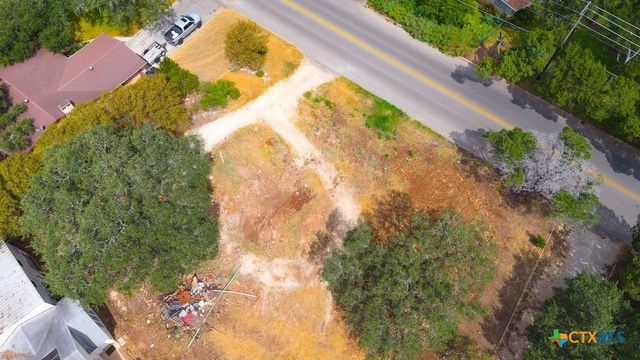 933 Fredericksburg Road, New Braunfels, TX 78130