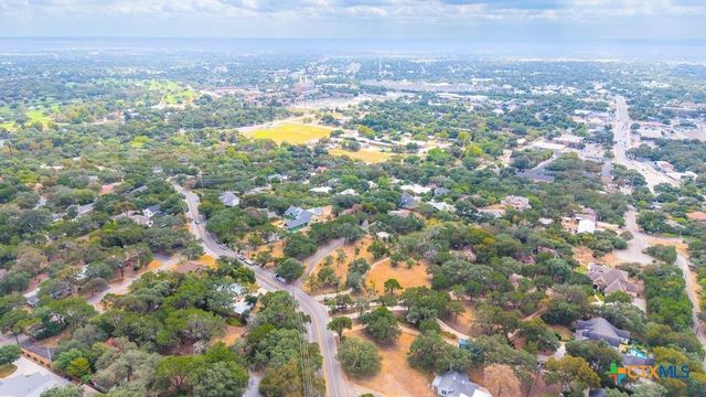 933 Fredericksburg Road, New Braunfels, TX 78130