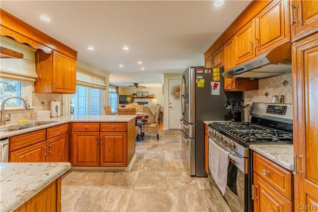 8327 Summit Cedar Lane, Clay, NY 13090