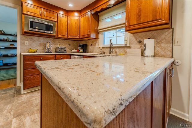 8327 Summit Cedar Lane, Clay, NY 13090