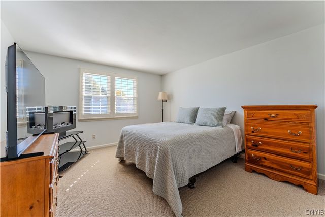 8327 Summit Cedar Lane, Clay, NY 13090
