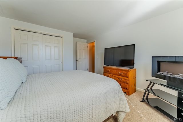 8327 Summit Cedar Lane, Clay, NY 13090