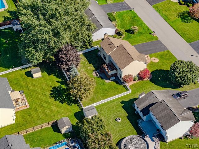 8327 Summit Cedar Lane, Clay, NY 13090