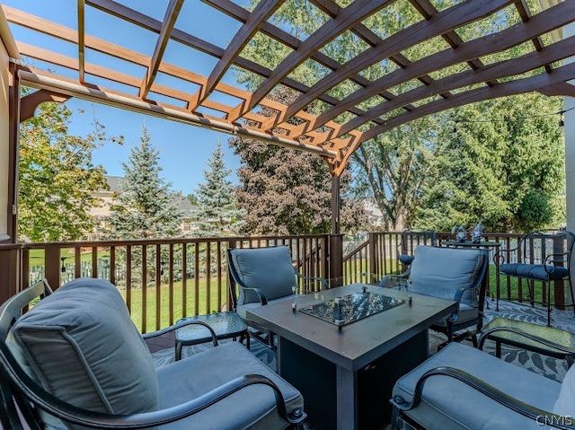 8327 Summit Cedar Lane, Clay, NY 13090