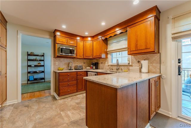 8327 Summit Cedar Lane, Clay, NY 13090