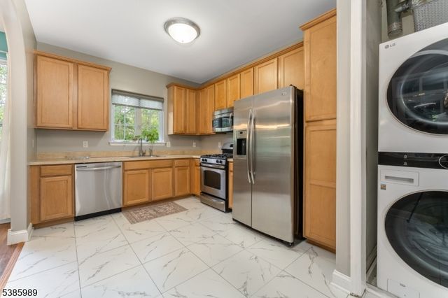 284 Rainbow Way, Lopatcong Twp., NJ 08865