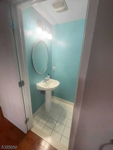 284 Rainbow Way, Lopatcong Twp., NJ 08865