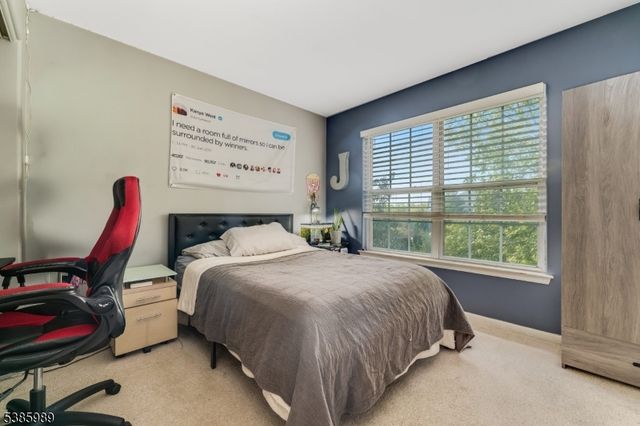 284 Rainbow Way, Lopatcong Twp., NJ 08865