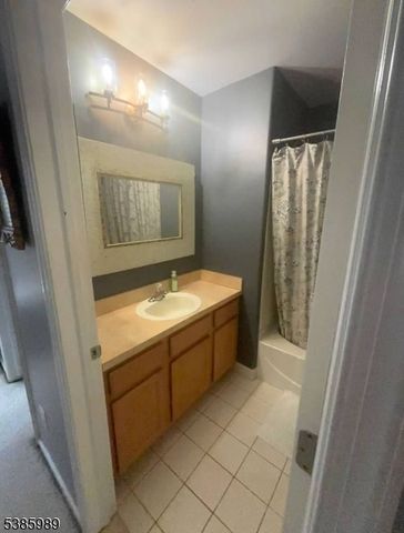 284 Rainbow Way, Lopatcong Twp., NJ 08865