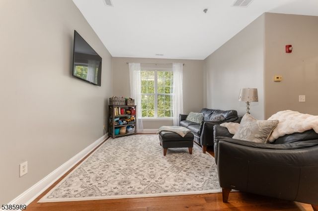 284 Rainbow Way, Lopatcong Twp., NJ 08865