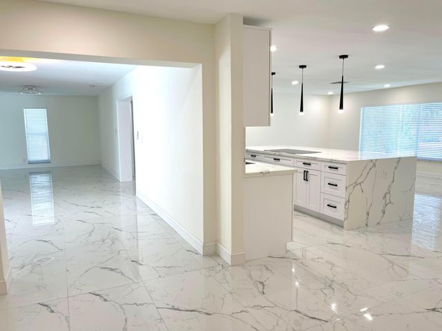 1101 NW 5TH Avenue, Boca Raton, FL 33432