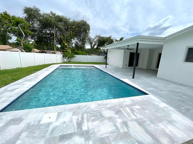 1101 NW 5TH Avenue, Boca Raton, FL 33432