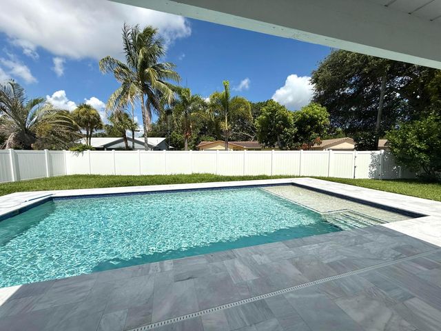 1101 NW 5TH Avenue, Boca Raton, FL 33432