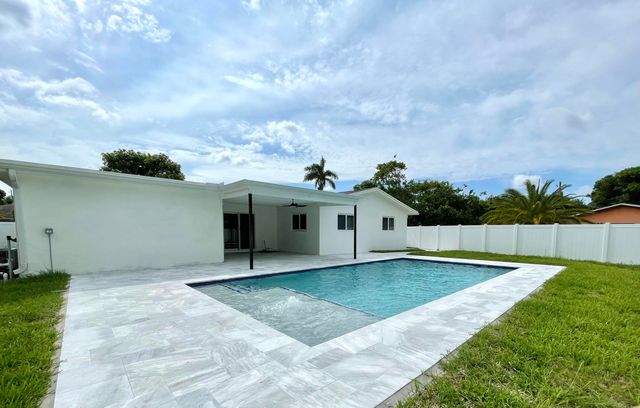 1101 NW 5TH Avenue, Boca Raton, FL 33432