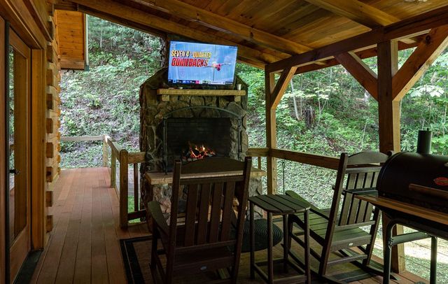 94 Bear Creek Cove, Topton, NC 28781
