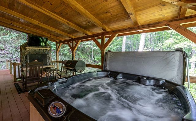 94 Bear Creek Cove, Topton, NC 28781