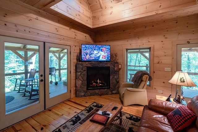 94 Bear Creek Cove, Topton, NC 28781