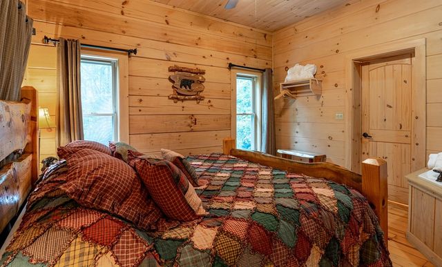94 Bear Creek Cove, Topton, NC 28781