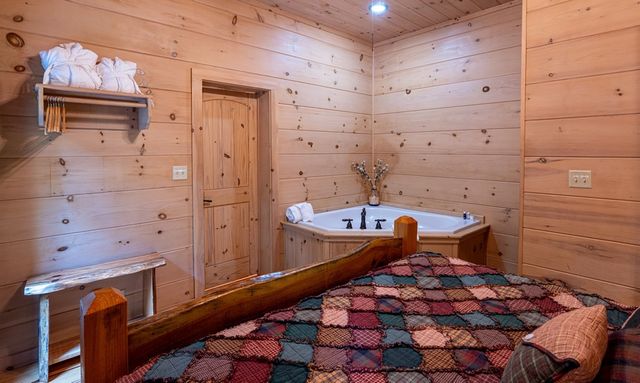 94 Bear Creek Cove, Topton, NC 28781