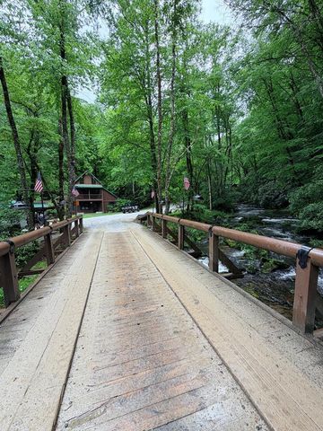 94 Bear Creek Cove, Topton, NC 28781