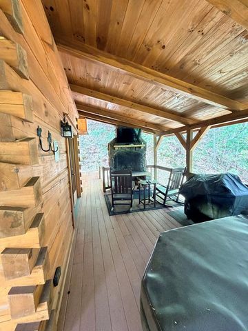 94 Bear Creek Cove, Topton, NC 28781